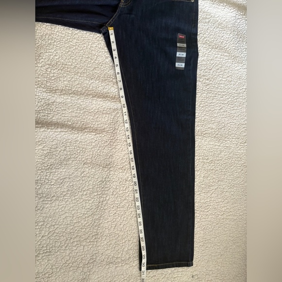 Levi's Women's Dark Blue Straight Leg Jeans - Picture 5 of 6